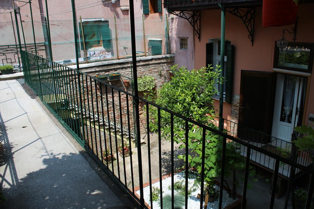 San Giacomo Apartment Venedig Rum bild