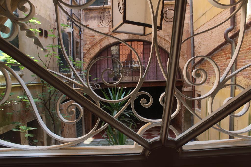 San Giacomo Apartment Venedig Rum bild